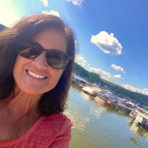 Meet your Posher, Cathy